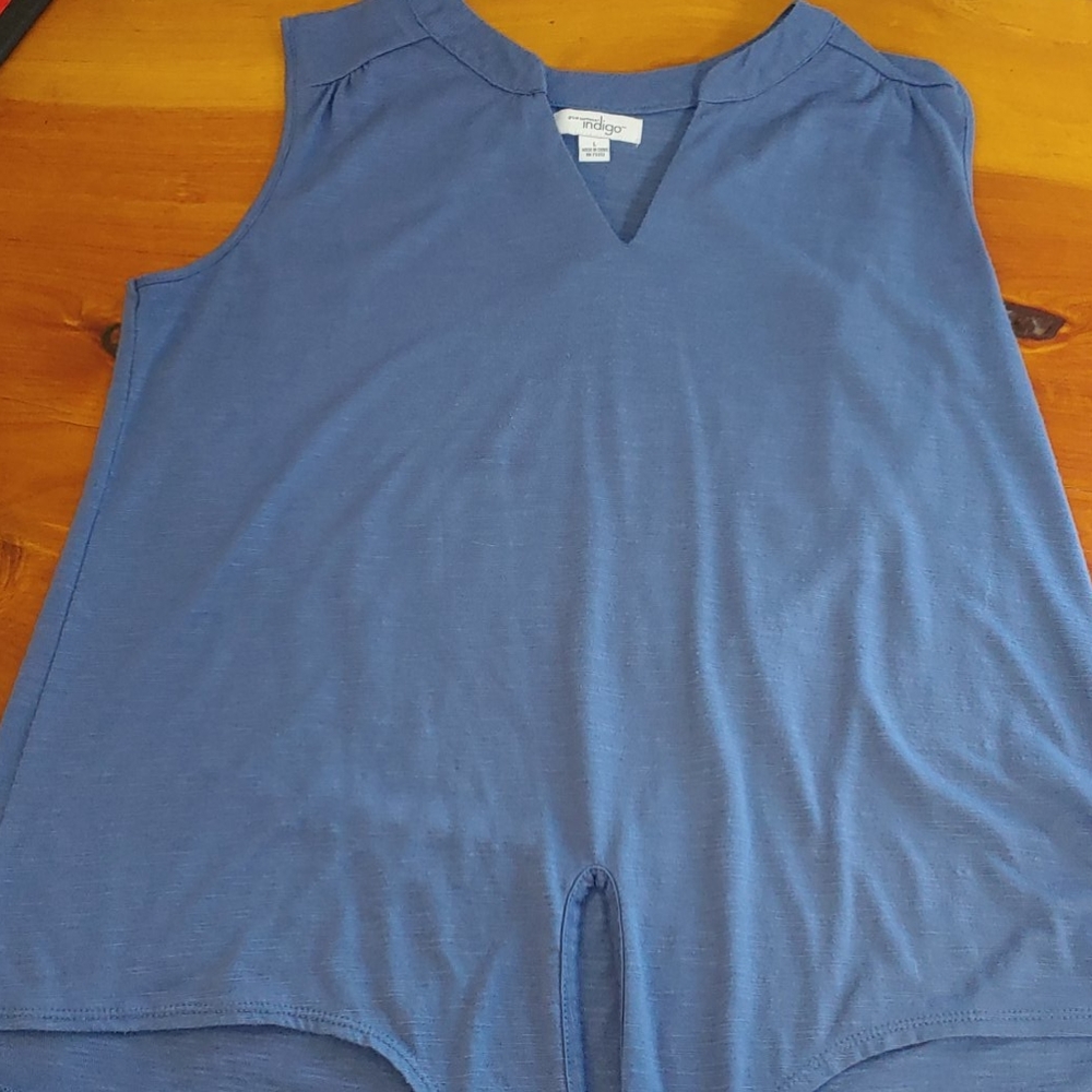 Tie bottom v slit at the top